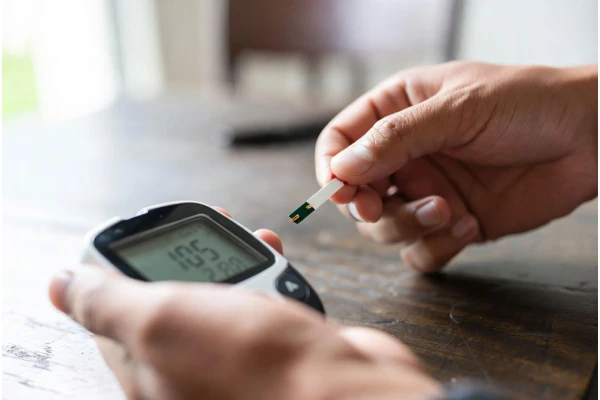 Jak prawidłowo przygotować się do pomiaru glukozy i uniknąć błędów w wyniku?